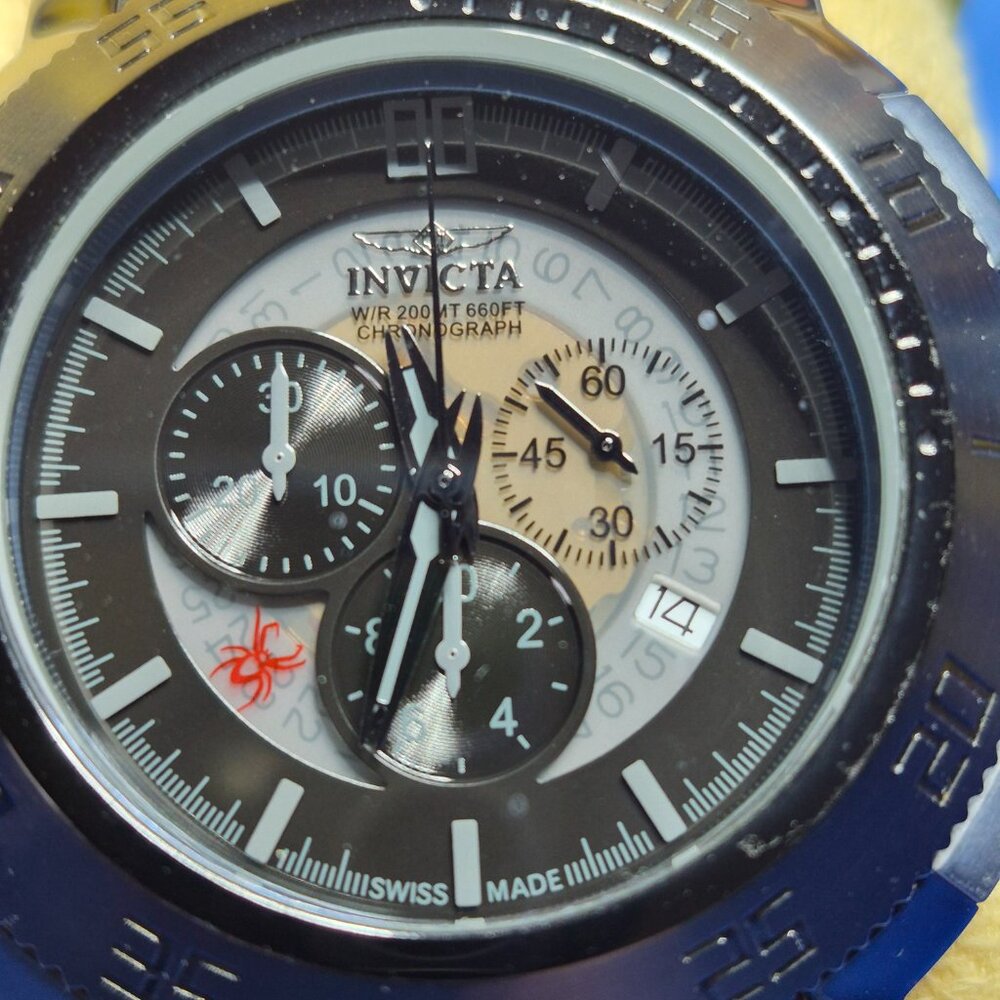 Invicta Chronograph Watch - Picture 2 of 6
